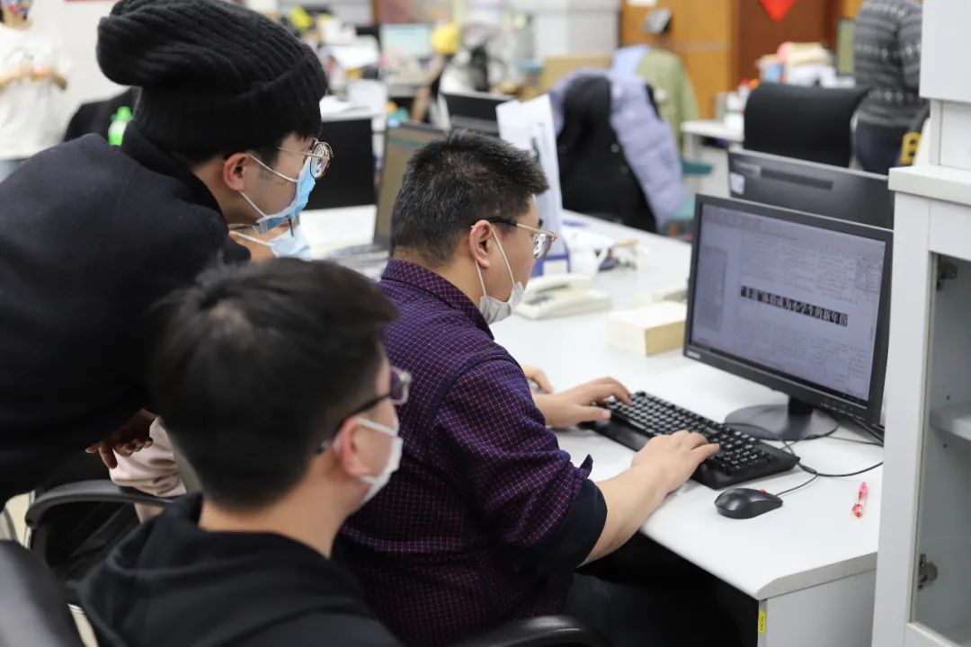 图集62个瞬间看新闻人春节耍帅