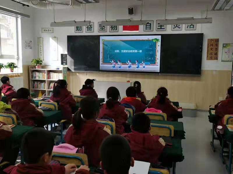 d427c41badd045eede6ee385d663efe.jpg d427c41badd045eede6ee385d663efe.jpg