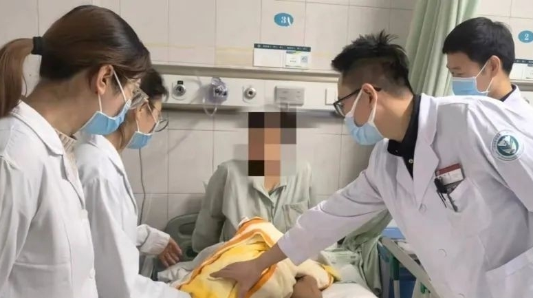 零下30℃低温驴友双足冻伤险截肢医生三次精心手术保住“残足长度”