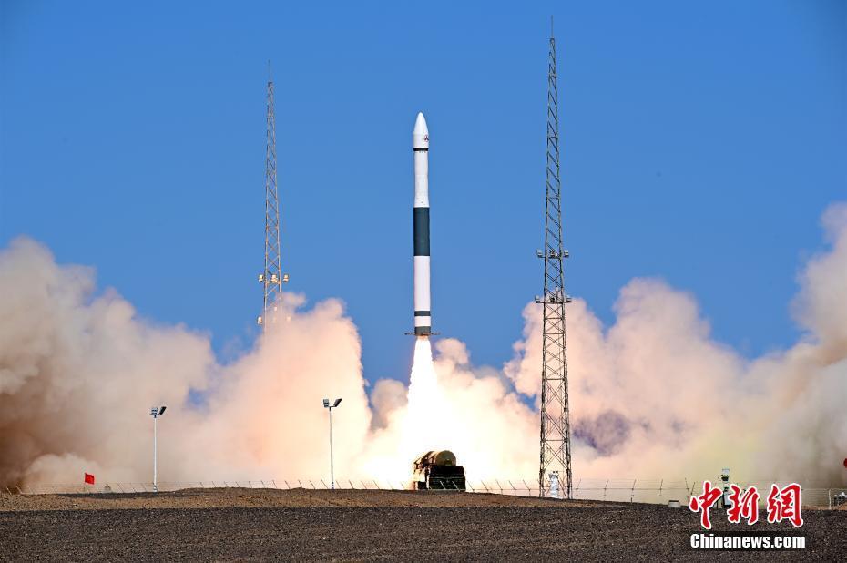 中国成功发射天行一号试验卫星