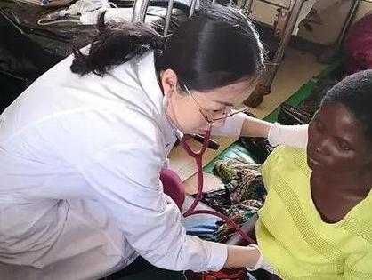 冯思思：救死扶伤大医精诚  生命至上坚守初心