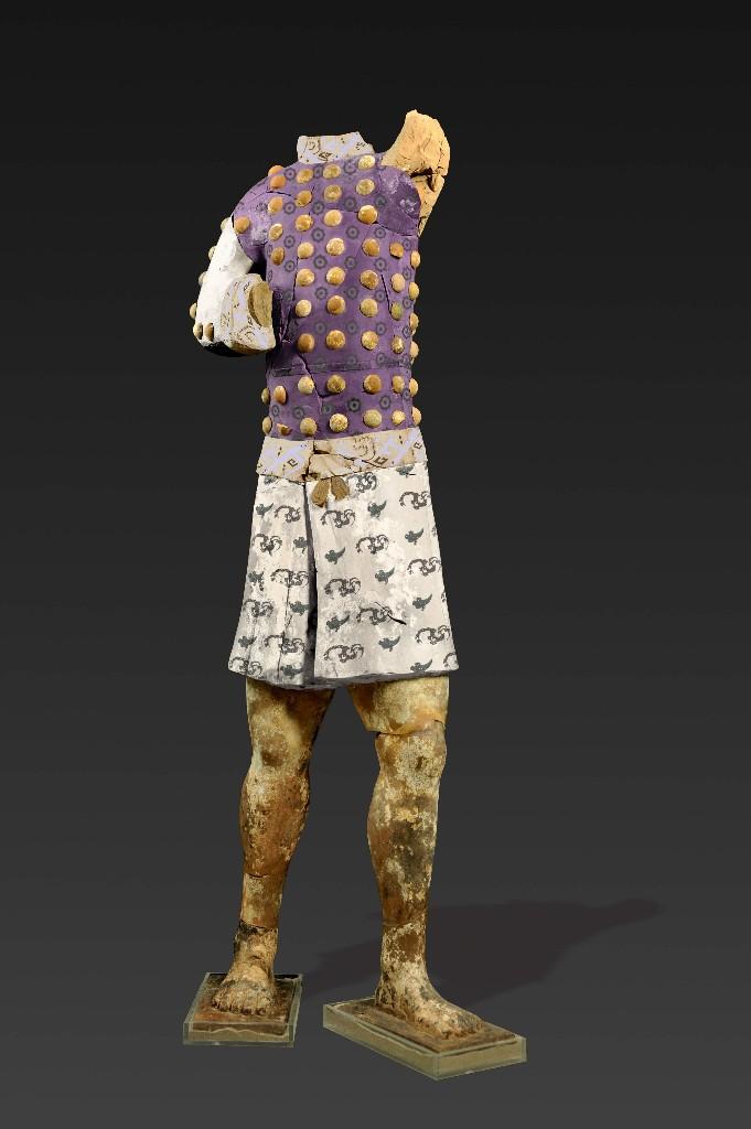 秦始皇帝陵博物院成功复原"泡钉俑"服饰_三秦网