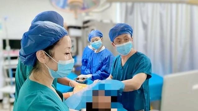26岁女孩甲亢8年 甲状腺被一根热针“融化”