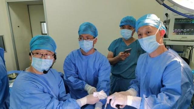 西北首例！西安市红会医院成功开展腕管微创术
