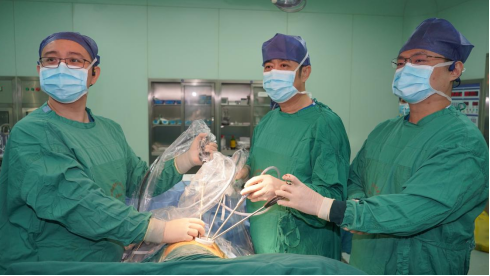 空军九八六医院胸外病区完成首例胸腔外科手术