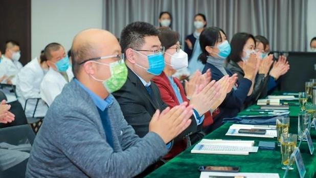 第三届西部老年健康发展高峰论坛暨第八期医养结合培训班开幕