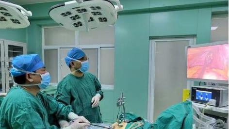 陕西省老年病医院多科专家协作为96岁老人成功实施胆结石微创手术