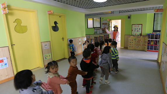 汉台区鑫源教育党支部强力推进“五星创建、双强争优”工作