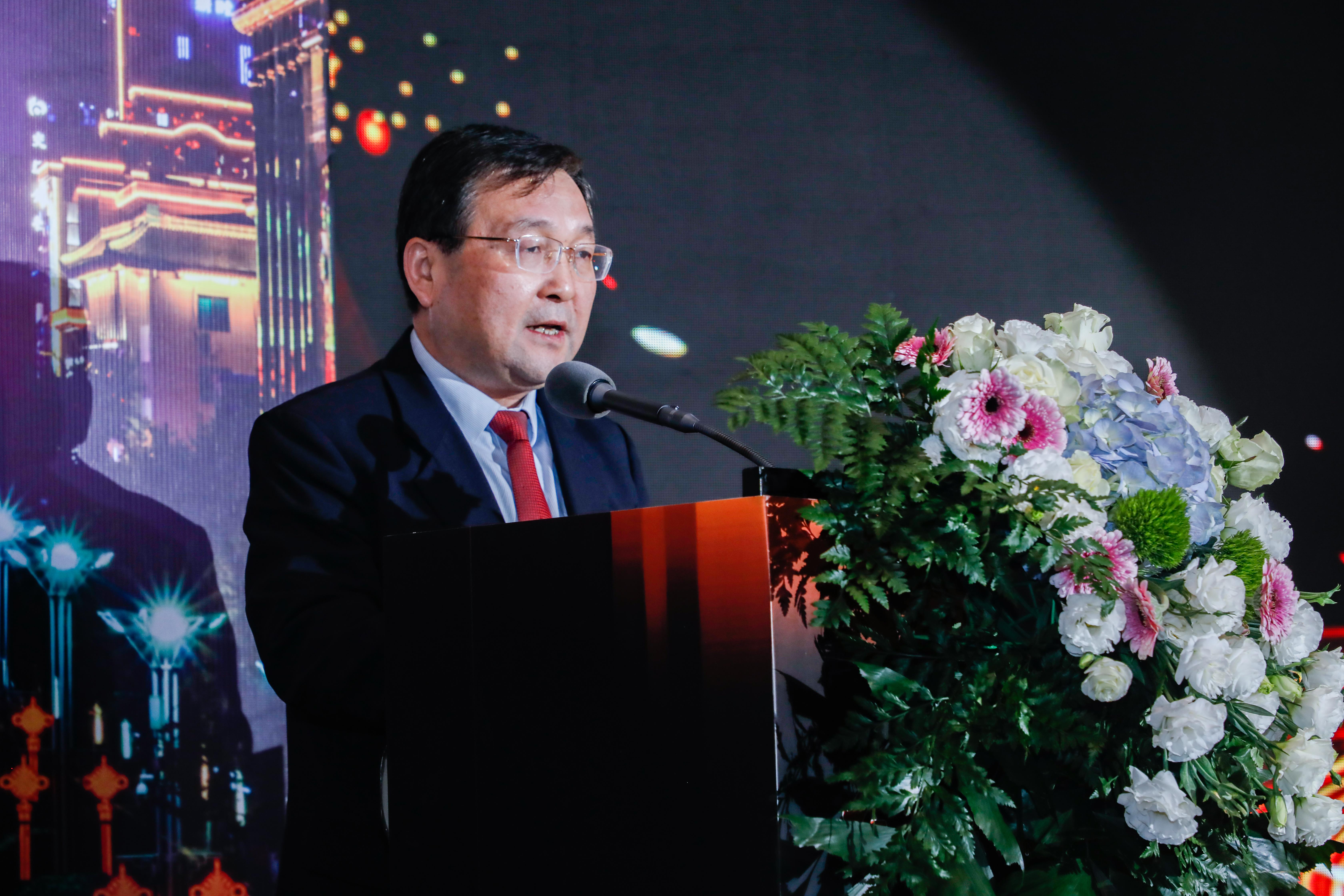 华夏银行西安分行行长杨建彬致辞"如果没有强有力的合规监督制约机制