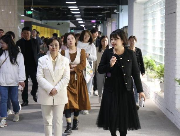 展青春风采 赢创业未来|铜川市40名大学生走进西安创业孵化园