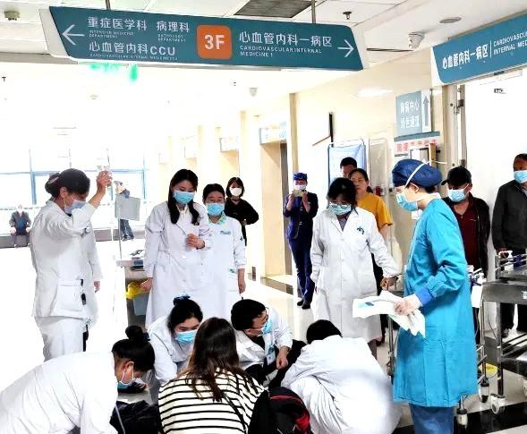 交大一附院东院区心血管内科团队抢救心梗患者 转危为安