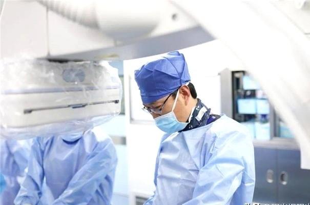 长安区医院成功实施高龄复杂“腹主动脉瘤”腔内微创治疗