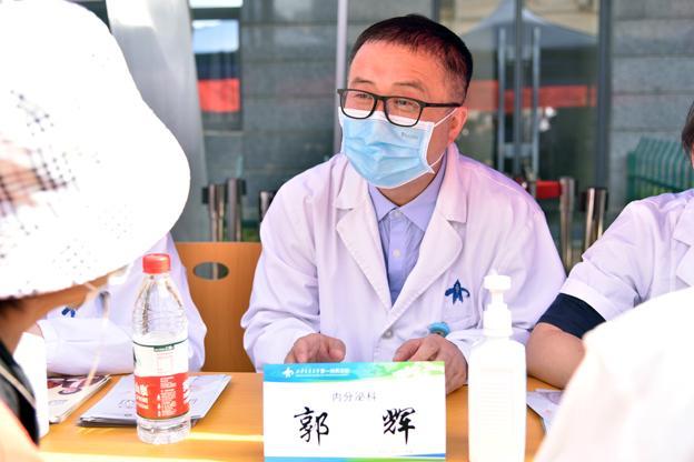 西安交大一附院2023年全民营养周主题宣传活动正式启动
