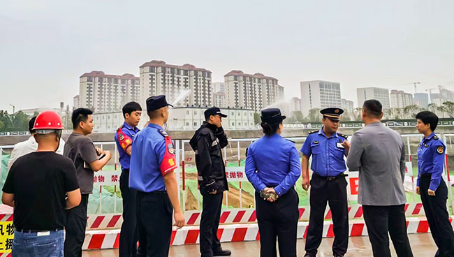 港务城管开展工地扬尘治理观摩活动 推动空气质量持续改善