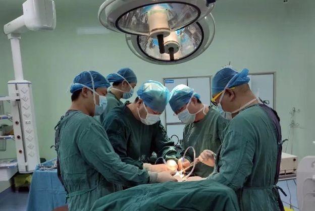 西北大学第一医院完成一例高难度胆总管囊肿切除+胆总管空肠ROU-en-Y吻合术