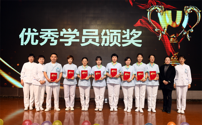 2023年榆林市医疗卫生专业技术人员培训项目护士结业典礼在交大一附院举行