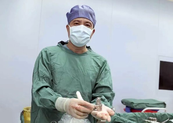 西北地区首例！16岁小伙完成“人工心脏”微创植入术