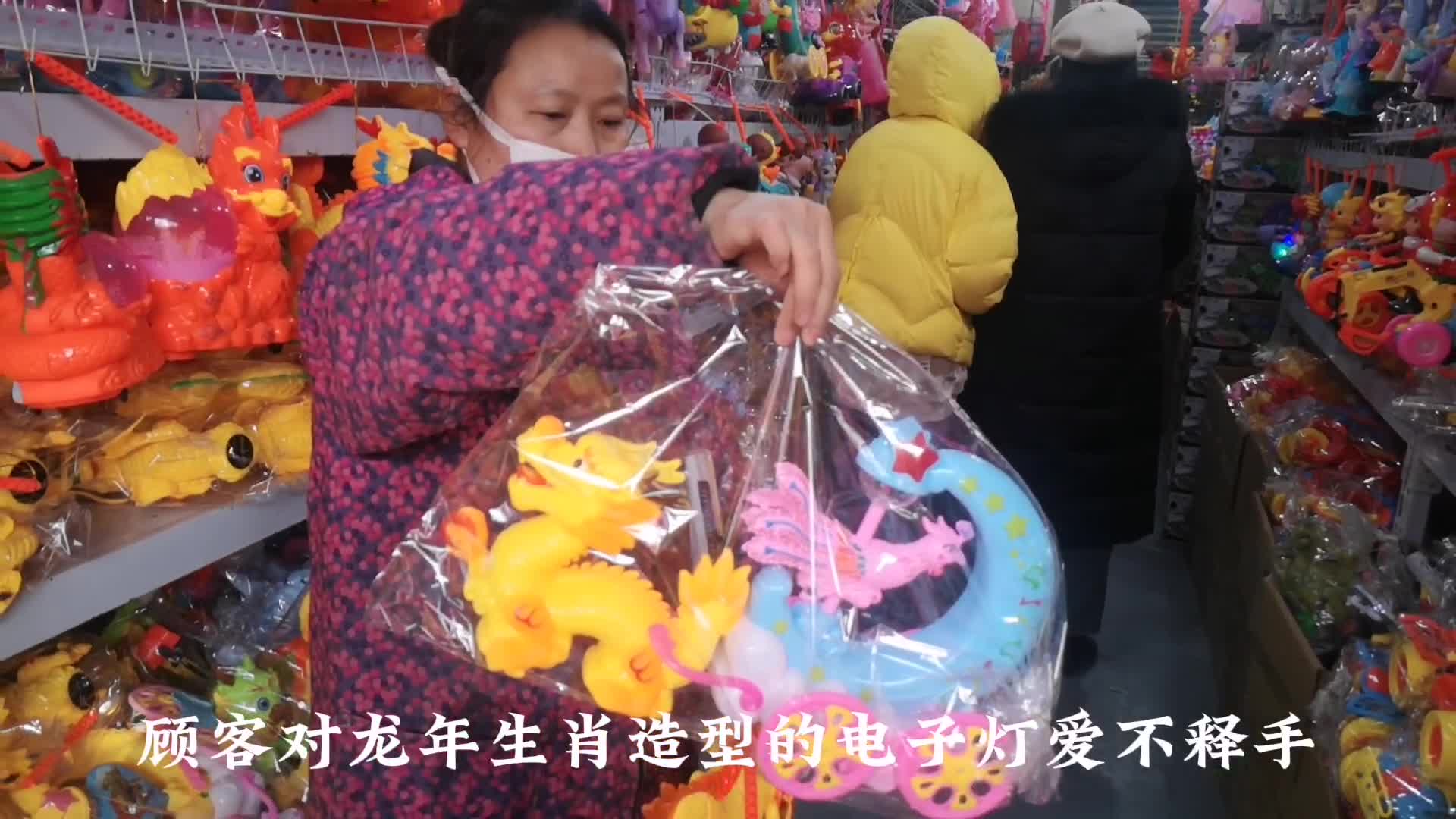 年关到 灯笼俏