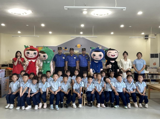 主题垃圾分类活动在西安浐灞陆港第五幼儿园顺利举办