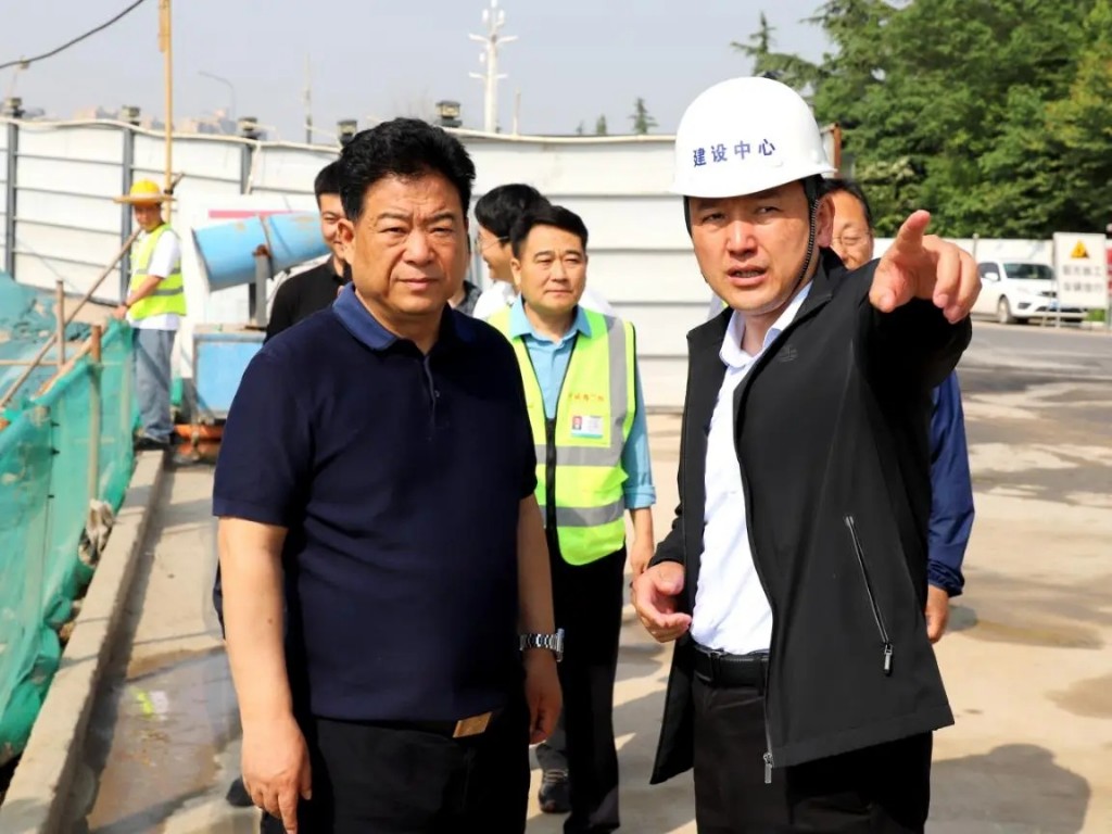 咸阳市住建局领导调研市政重点项目建设