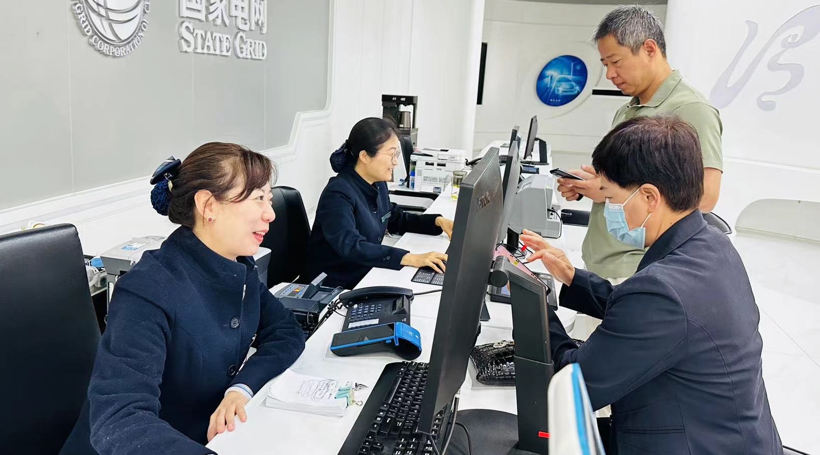 国网渭南供电公司：在岗一分钟，微笑60秒