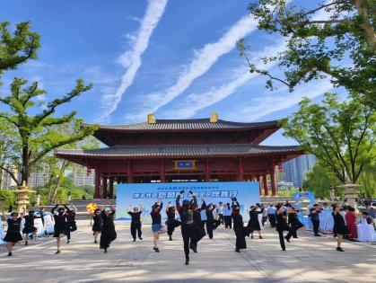 携手共进防风险 金融知识伴我行——民生银行西安分行开展6.15防范非法集资集中宣传月暨普及金融知识万里行宣传活动