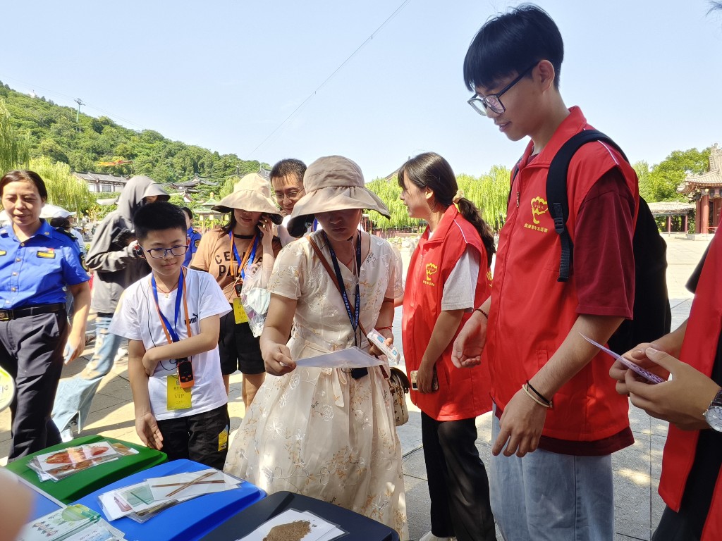 青春的底色是迷彩——湖南汽车工程职业学院军士教育学院2026年“爱我国防”志愿服