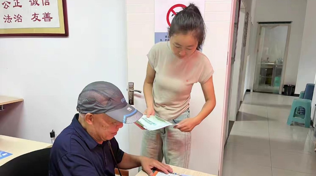 全国生态日 | 开展“零距离、面对面”式普法宣传