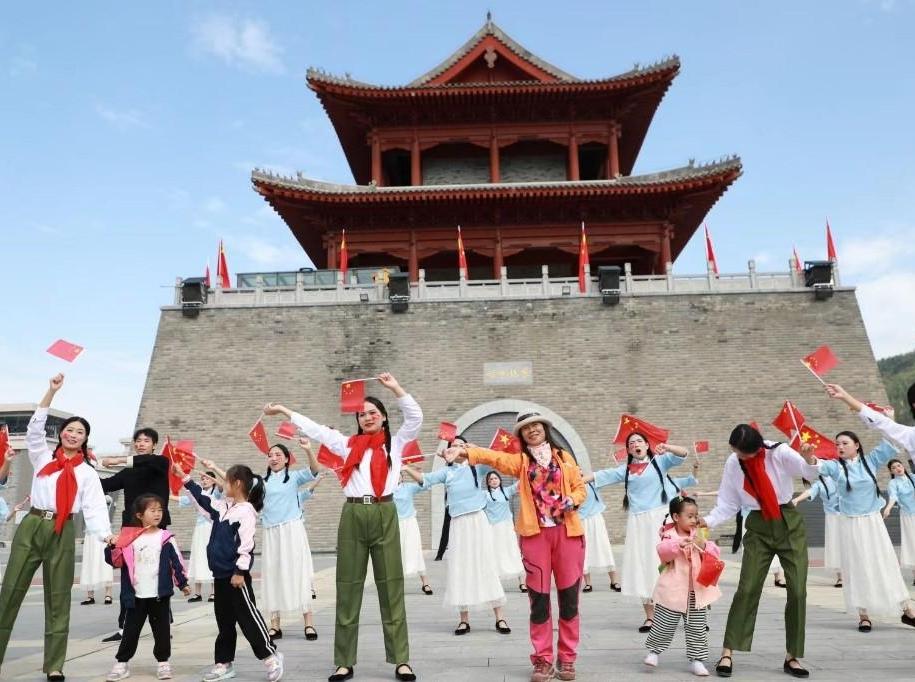 国庆游 当然是去延安 金延安与壶口瀑布联手打造“文旅大餐”