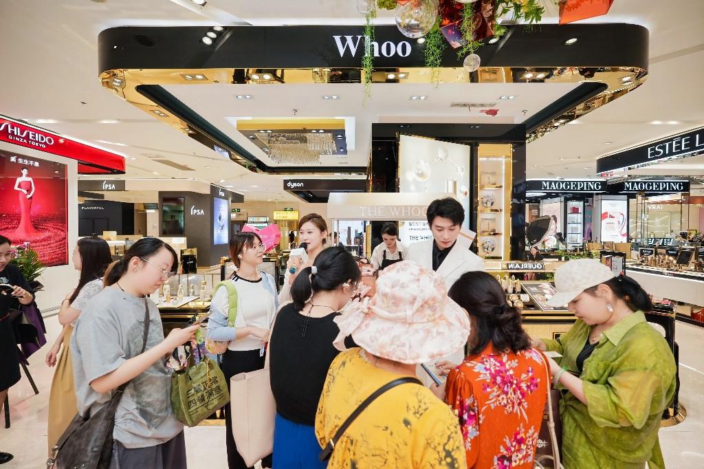 西安王府井百货永宁门店十周年店庆举行