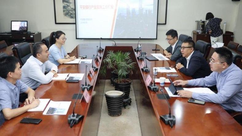 平安银行西安分行党委书记、行长王晓刚一行拜访陕西省工业和信息化厅