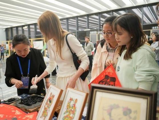 丝绸之路国际艺术节 | 传承丝路文化 陕西非遗精彩亮相艺术节开幕式