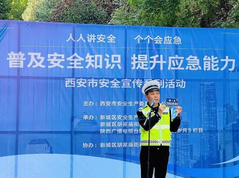 电动车摩托车  哪种要挂哪种牌？