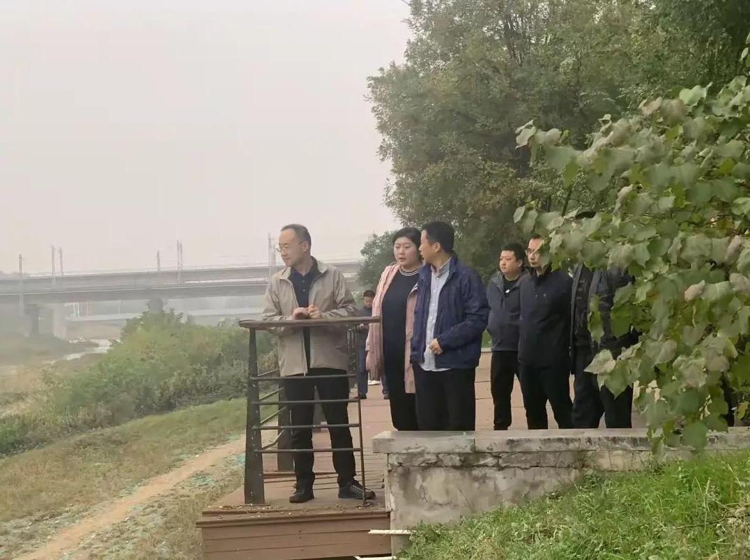 边督边改丨西安浐灞国际港党工委副书记王永兵带队核查省生态环境保护督察交办信访问题整改情况