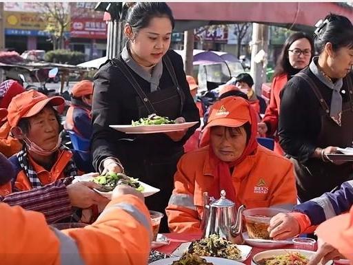 爱心暖寒冬 情满礼泉城！礼泉县为环卫工人提供爱心午餐