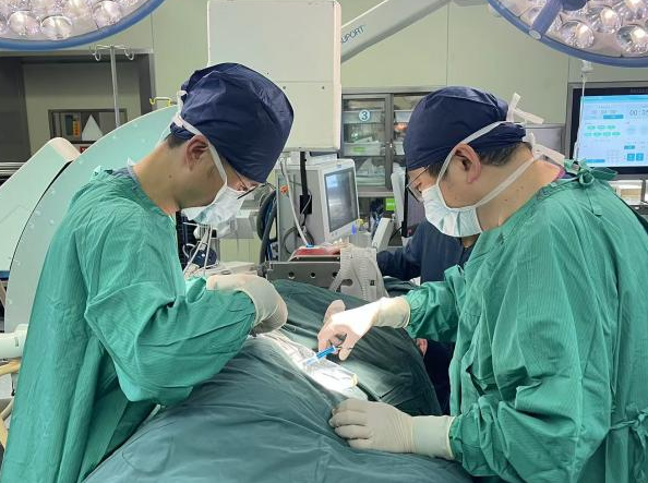 西安交大一附院完成一例“脊柱港植入术”及颅内化疗