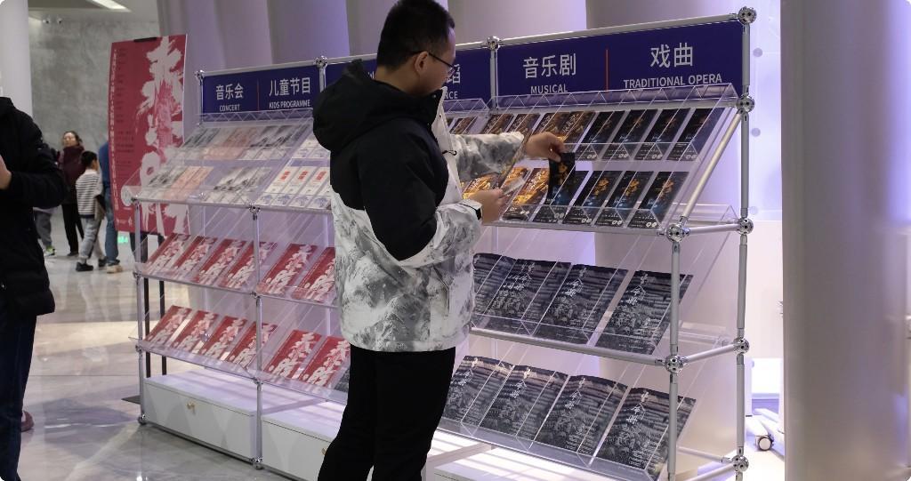 话剧《生命册》载誉而归 续写陕派话剧新篇章