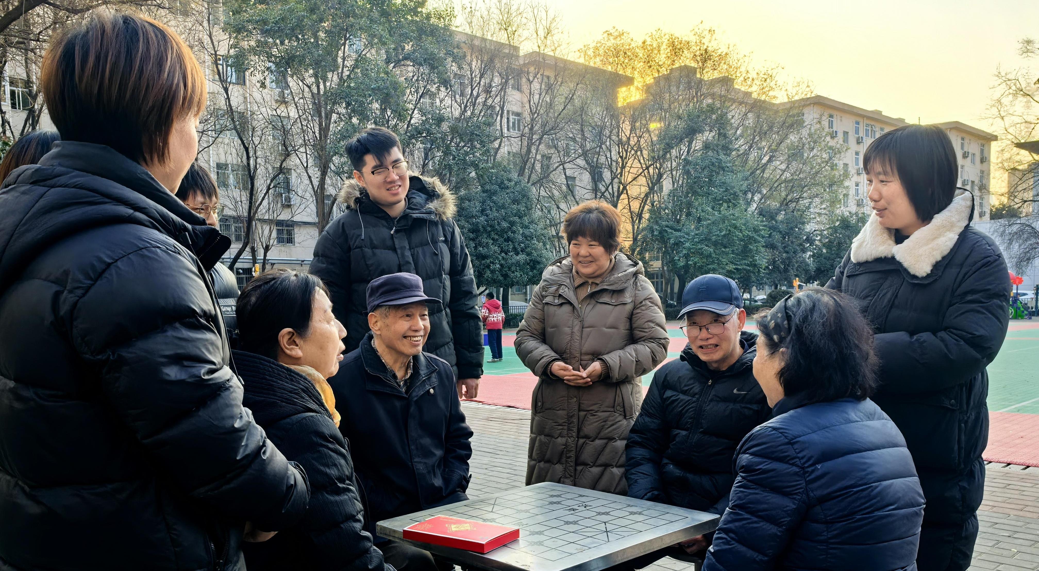 把“邻居”的身份变成信任