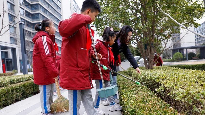 传递时代正能量 学习雷锋好榜样