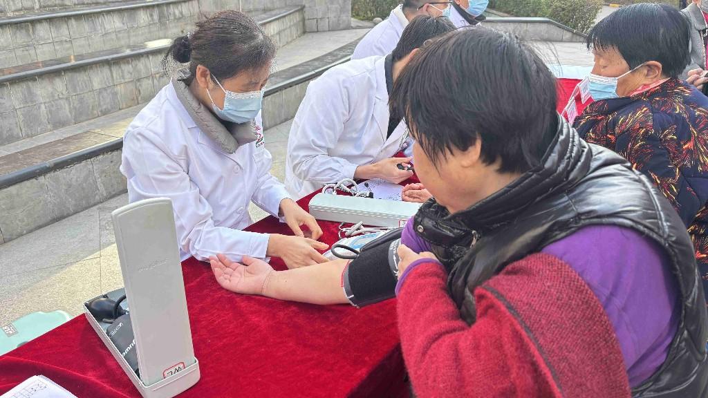 开办科普讲堂 关爱女性健康