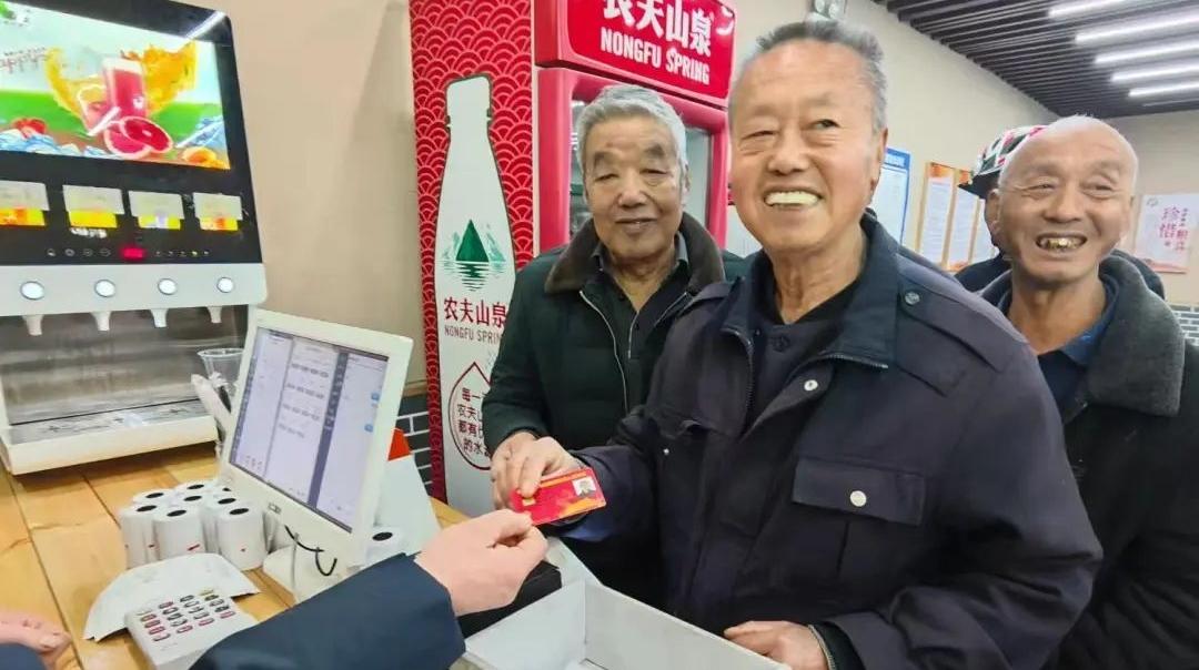 “拥军食堂”开到家门口！西安市阎良区首家双拥社区食堂“开门迎”客