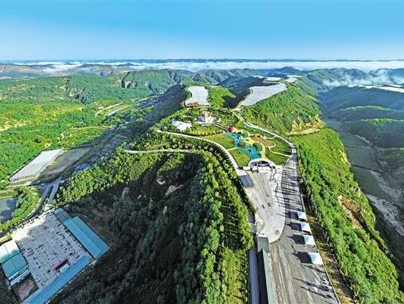 南沟村：圪梁梁上“绣”新景