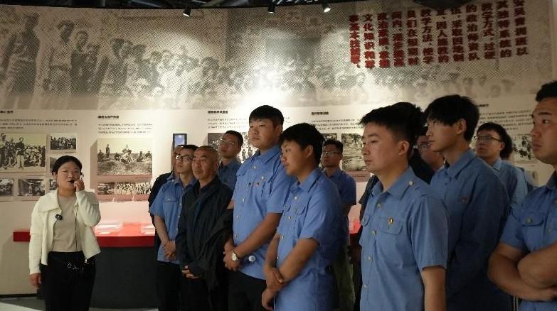 传承五四精神 青春挺膺担当