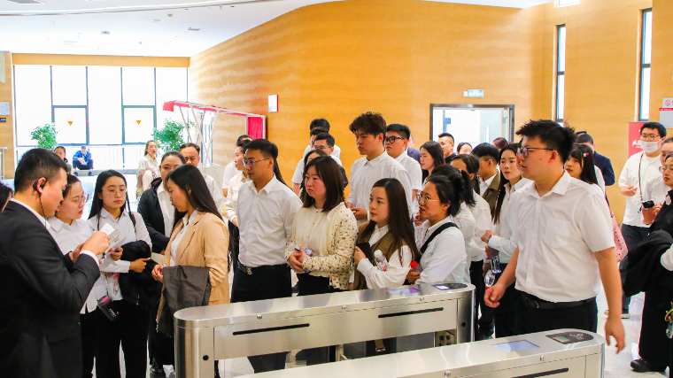 延安市国资系统举办主题团日活动：传承延安精神锻造新时代青年铁军