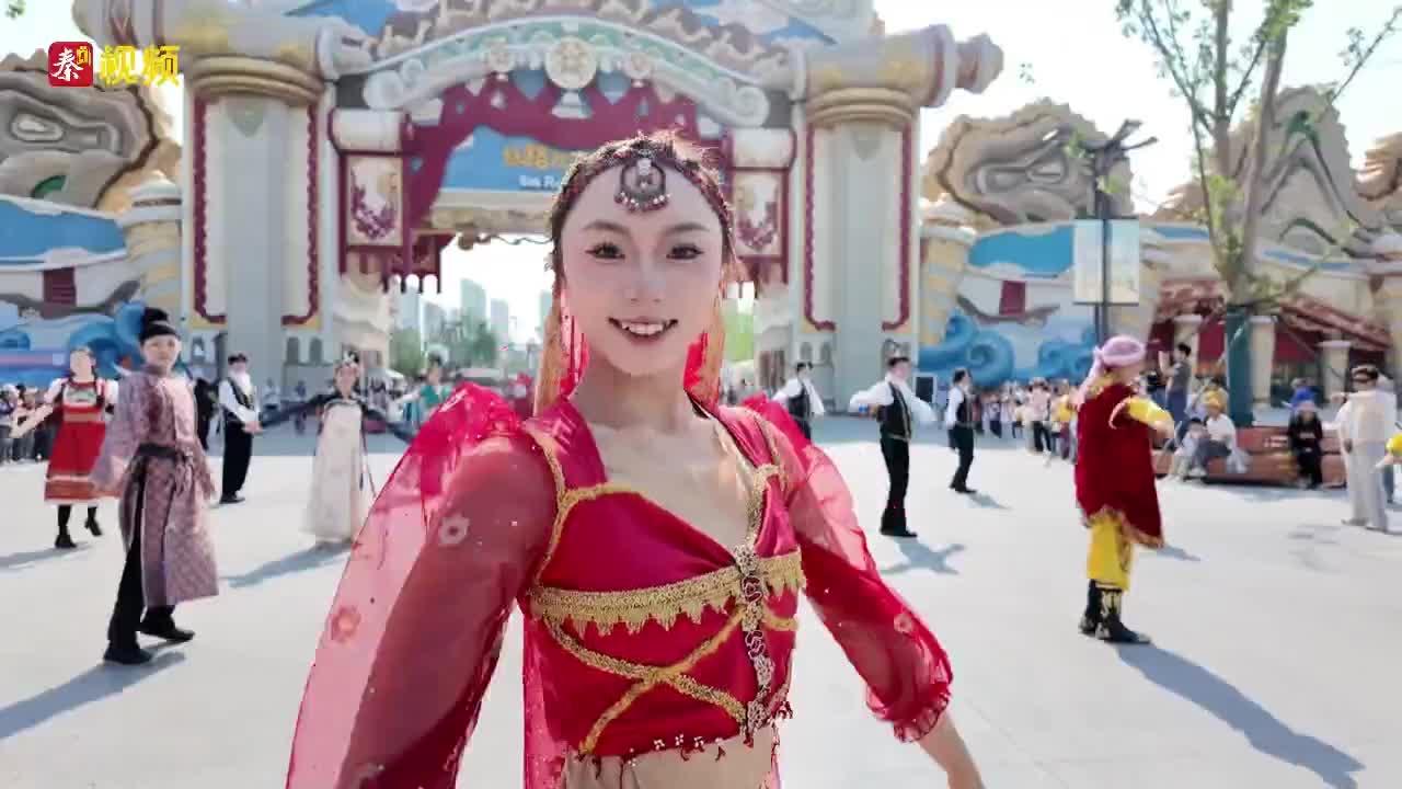 5月10日，西咸新区泾河新城第二学校的学生们在“丝路欢乐世界”迎来了一场别开生面的丝路文化与科技之旅。