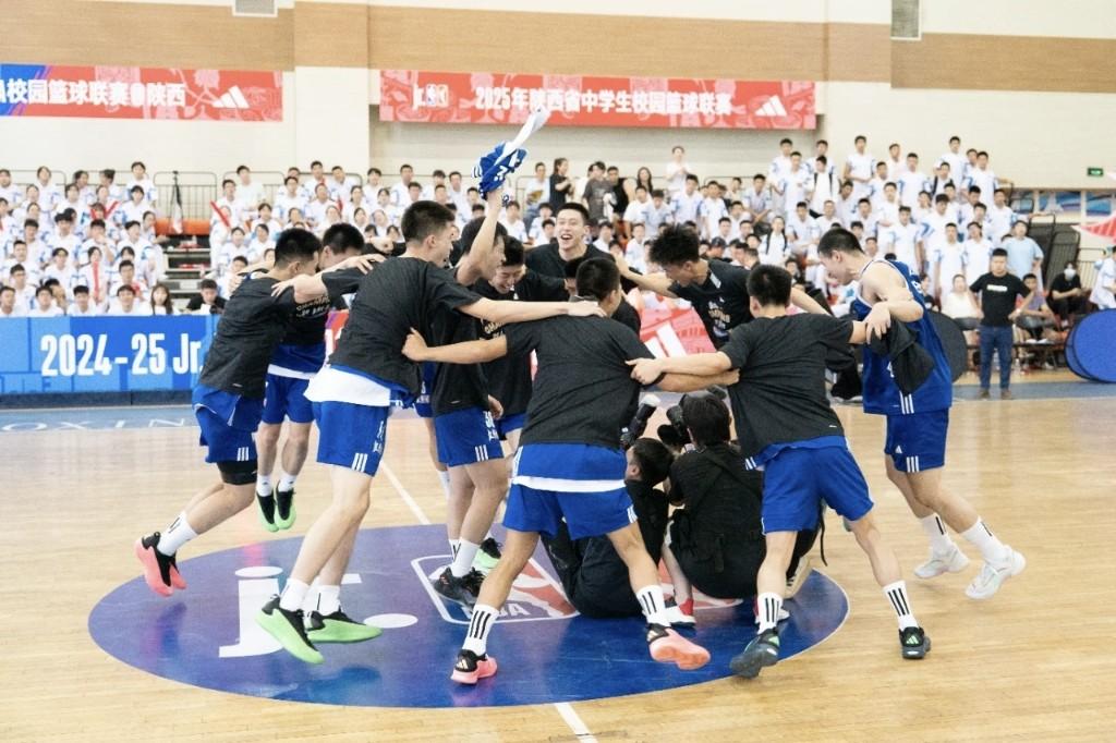 西安交通大学附属中学首夺Jr.NBA陕西赛区冠军
