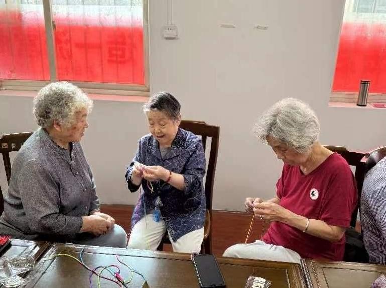 艾香盈驻地 浓情系万家