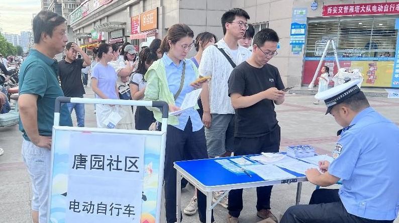 “百千万”工作法让电动车挂牌“窗口”搬到群众“家门口”