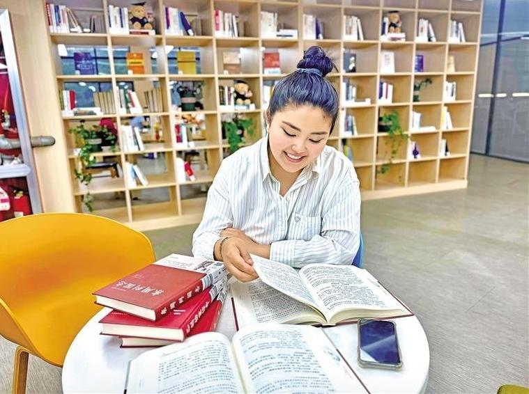 “这里的一草一木都让我感到亲切！”