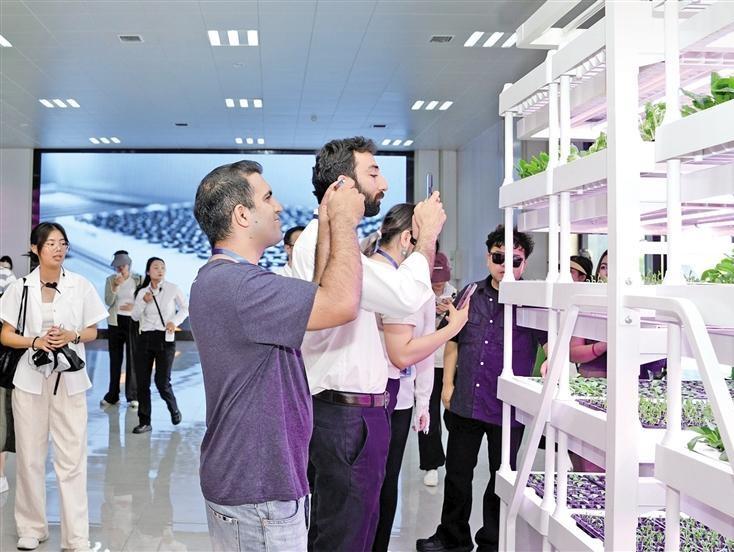 “对未来农业发展充满期待”